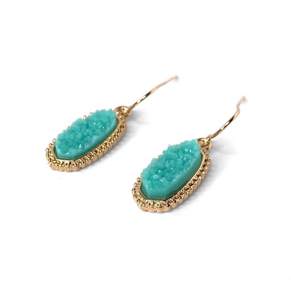 New Aqua Women’s Gold Tone Druzy Dangle Fishhook Earrings - Picture 3 of 3
